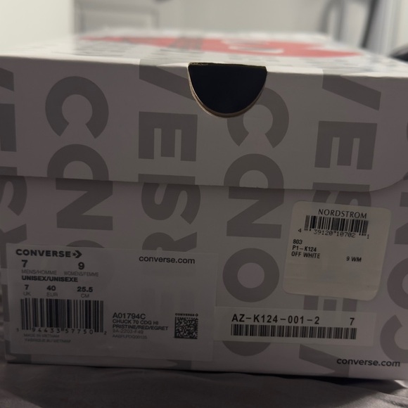 Converse COMME DES GARÇONS PLAY  Off-White & Red Converse Edition PLAY Chuck 70 - Picture 7 of 10